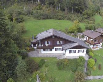 Apartment Goldrose by Interhome - Zweisimmen - Building