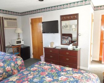 Wagon Wheel Inn - Lenox