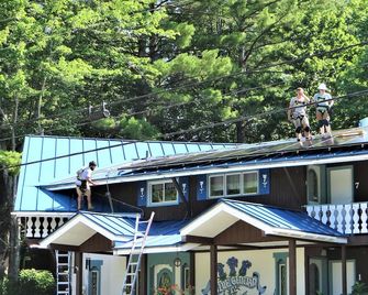 Blue Gentian Lodge at Magic Mountain - Londonderry - Building