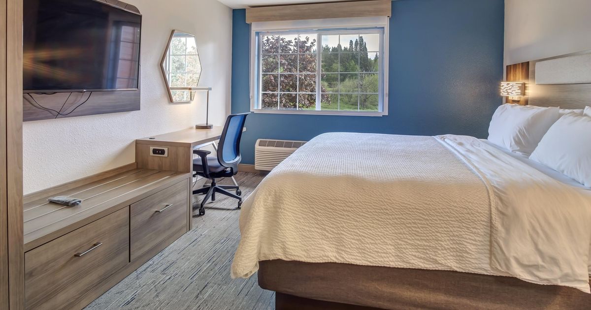 Holiday Inn Express Portland East - Troutdale By IHG from $98