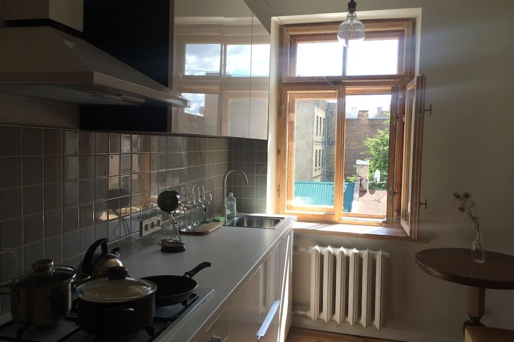 Sunrise apartment in the quiet centre - Riga - Kitchen
