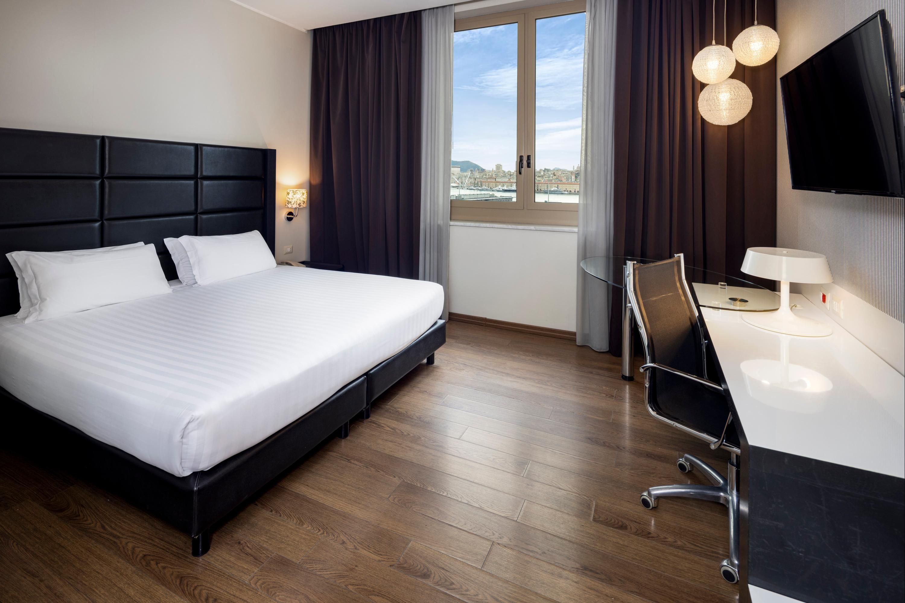 هوليداي إن جنوة سيتي - جنوة - غرفة نوم