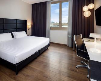 Holiday Inn Genoa City By IHG - ג'נואה - חדר שינה