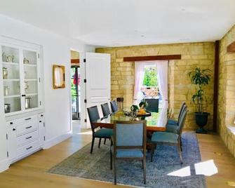 The Francis House - Calistoga - Eetruimte
