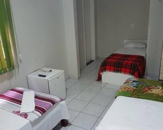 Hotel Abadá - Núcleo Bandeirante - Schlafzimmer