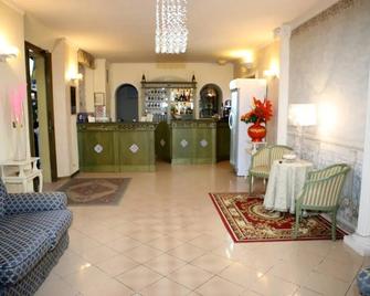 Hotel La Torre - Rimini - Front desk