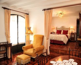 Hotel De Su Merced - Sucre - Schlafzimmer