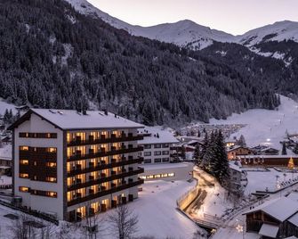 Hotel Krone Churwalden - Churwalden - Edifício