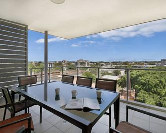 Redvue Apartments - Redcliffe - Balkon