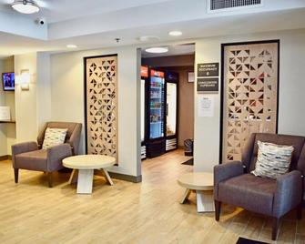 Candlewood Suites Indianapolis Downtown Medical District By IHG - Indianapolis - Hành lang