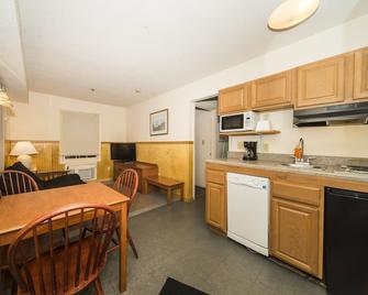 Summer Place Hotel - Rehoboth Beach - Kitchen