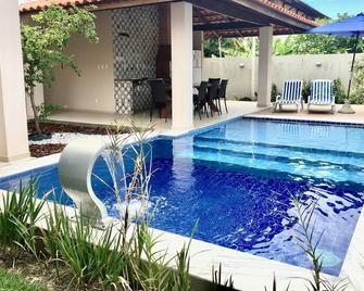 Villa Bianca - 5 bedroom house with private pool and close to Hibiscus - Maceió - Basen