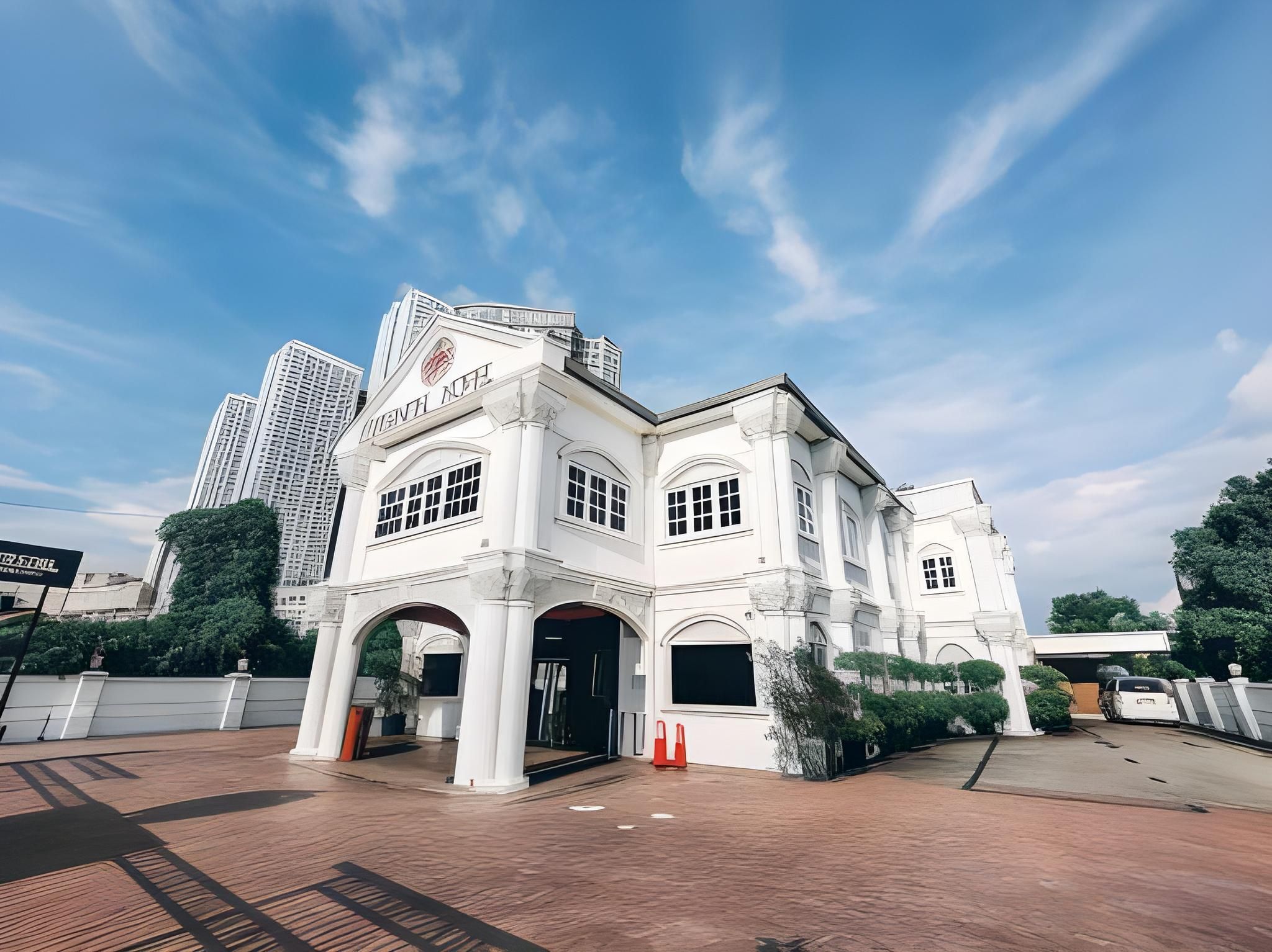 Seriental Hotel I check in 3pm-11pm only