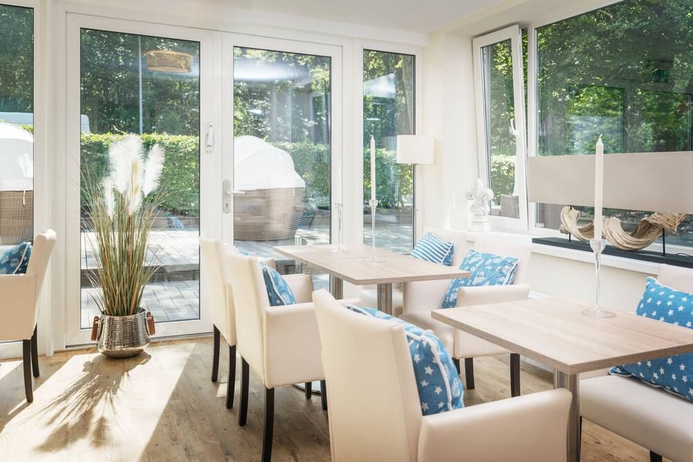 داس فروستوكسهوتل سانت بيتر أوردينج