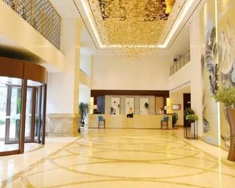 Xingtai Yuehai Hotel - Haikou