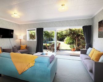 Cliffscapes Holiday House - Punakaiki - Sala de estar