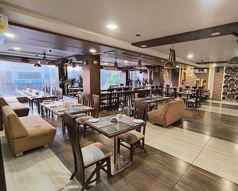 Citrus Prime Greens by Samarsingha's - Guna - Restaurant