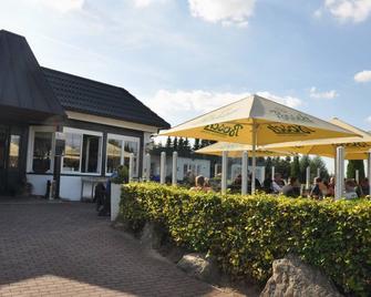 Double room, max. 3 persons - Kirchhundem - Gebäude
