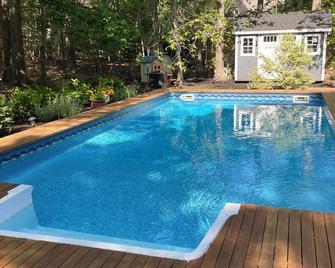 Cozy en-suite in beautiful East Hampton with AC, WiFi - East Hampton