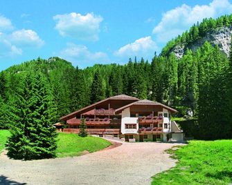 Hotel Villetta Maria Cottage - קאנאזיי - בניין