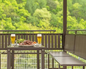 Hongcheon Sedona pet Pension - Hongcheon - Balcony