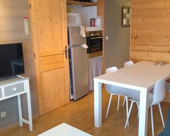Appart 6 pers, 3 pièces avec balcon et casier à skis - FR-1-557-134 - Les Adrets - Salle à manger