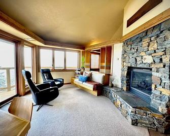 Terrace Point on Lake Superior - Grand Marais - Living room