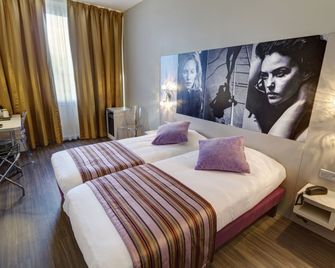 Hôtel Arles Plaza - ארל