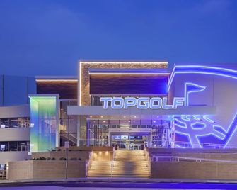 25 Percent Off Spring Special Book Cozy King Bed Now! - Hoboken - Building