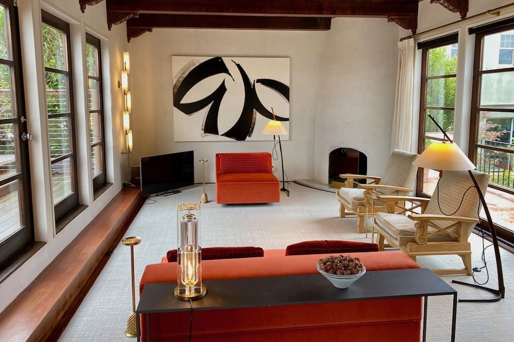 Mediterranean Revival Flat with Spectacular Views - سان فرانسسكو - غرفة معيشة