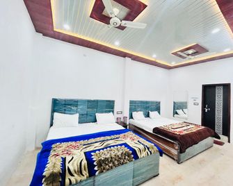 Angira Bhawan Vrindavan - Vrindavan - Bedroom
