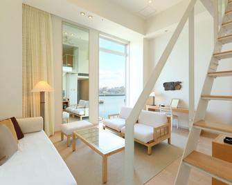 Hotel Marinoa Resort Fukuoka - Fukuoka - Living room