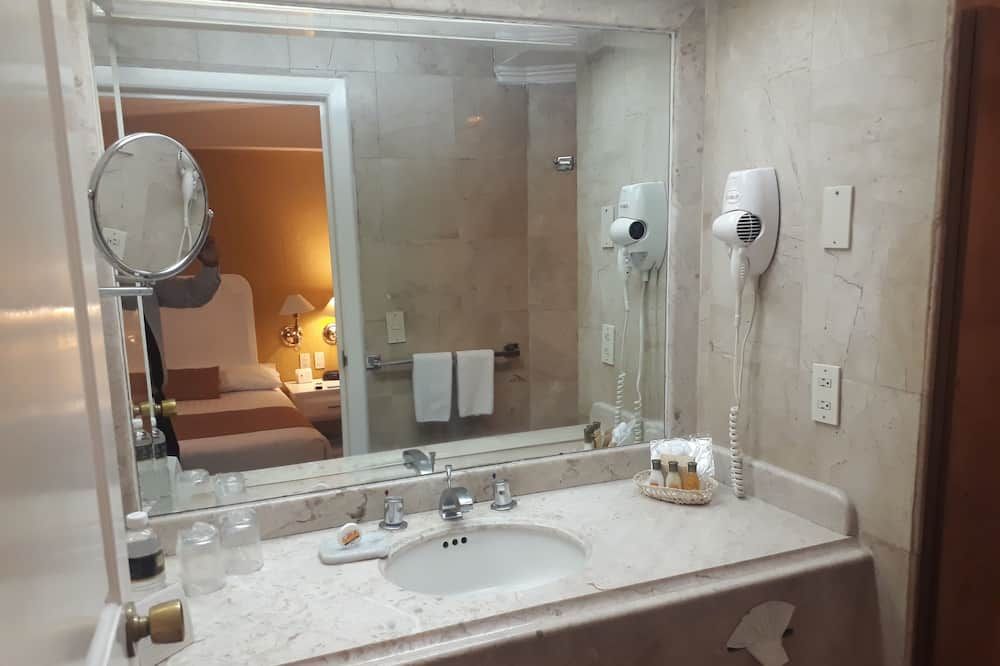 Country Plaza - Zapopan - Baño