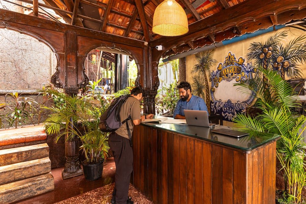 Madpackers Goa Anjuna - Bar - אנג'ונה - דלפק קבלה