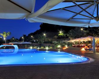Hotel Aktea - Lipari - Pool