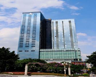 Weekend International Apartment- Beijing Rd A-Mall - Guangzhou - Gebäude
