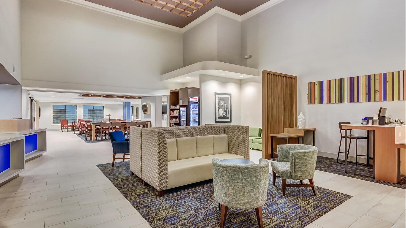 Holiday Inn Express & Suites Greenville Airport By IHG
