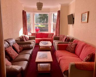 Great Glen Hostel - ספין ברידג' - סלון