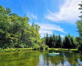 Charming Vermont Home on 7 Acres w/ Hot Tub, Fireplace and Pond! - Dorset - Outdoors view