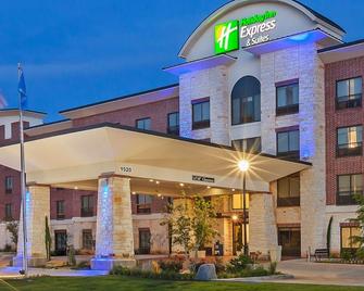 Holiday Inn Express & Suites Duncan - Duncan - Building