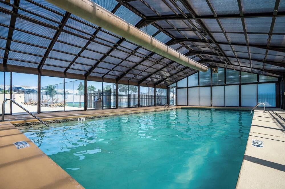 Quittin Time Stay for 6 With Golf Course Views & Resort Amenities - Branson - Svømmebasseng