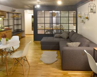 Walk Inn Váci 78 - Budapeşte - Oturma odası