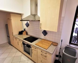 Vacation apartment \'Am spitzen Turm\' - Pflaumheim - Cocina