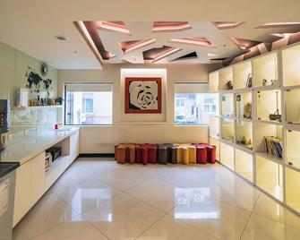 هوتل بوري تايبي ستيشن برانش - مدينة تايبيه - مطبخ