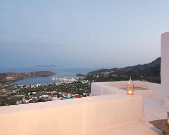 Serifos Houses Hora - Serifos