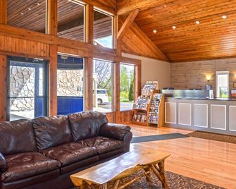 Americas Best Value Inn Plattsburgh - Plattsburgh - Lobby