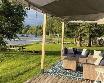 2 Lakefront Cottages 158' of frontage on Bear Lake - Bear Lake - Patio