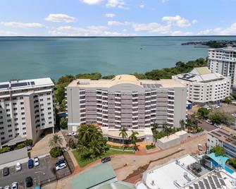 Mantra on the Esplanade Darwin - דארווין - בניין