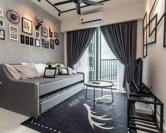Edumetro @ Subang Jaya by Manhattan Group - Subang Jaya - Living room