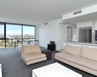 Circle on Cavill - HR Surfers Paradise - Surfers Paradise - Living room